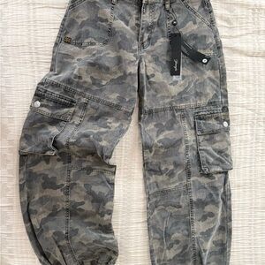 YoungLA Camouflage Cargo Jeans